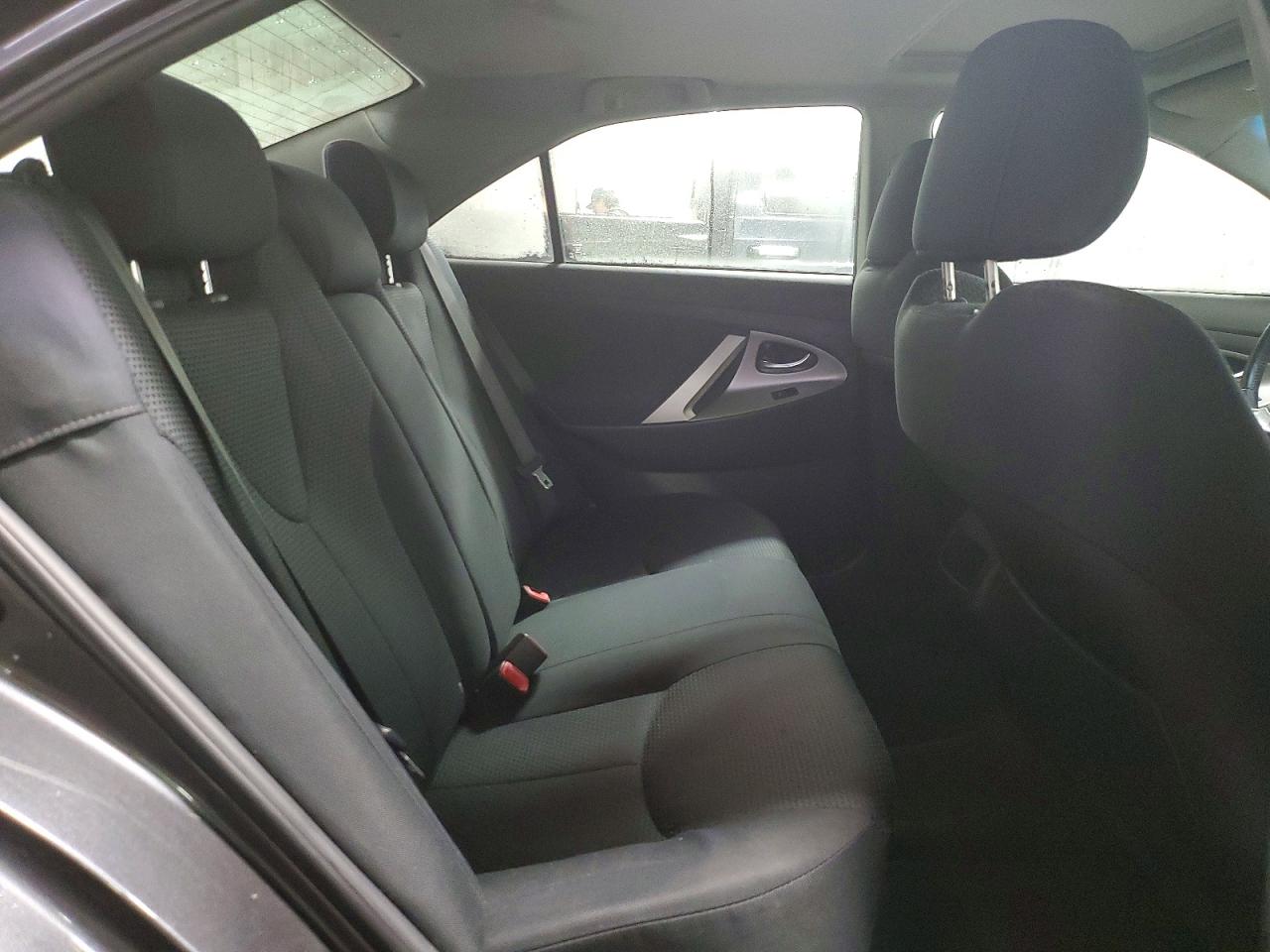 2010 TOYOTA CAMRY BASE photo 10