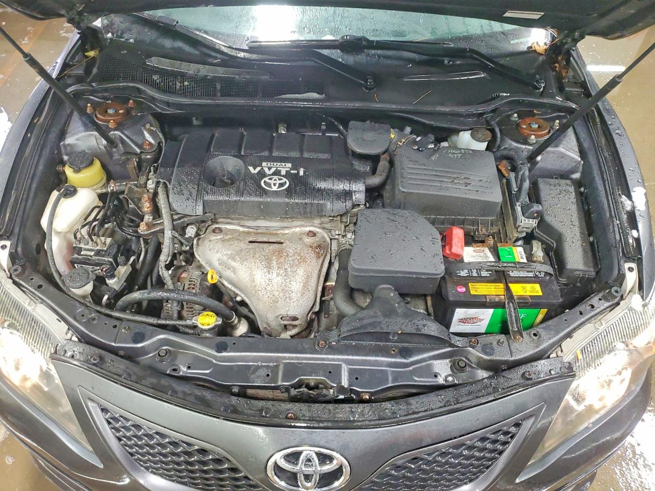 2010 TOYOTA CAMRY BASE photo 11