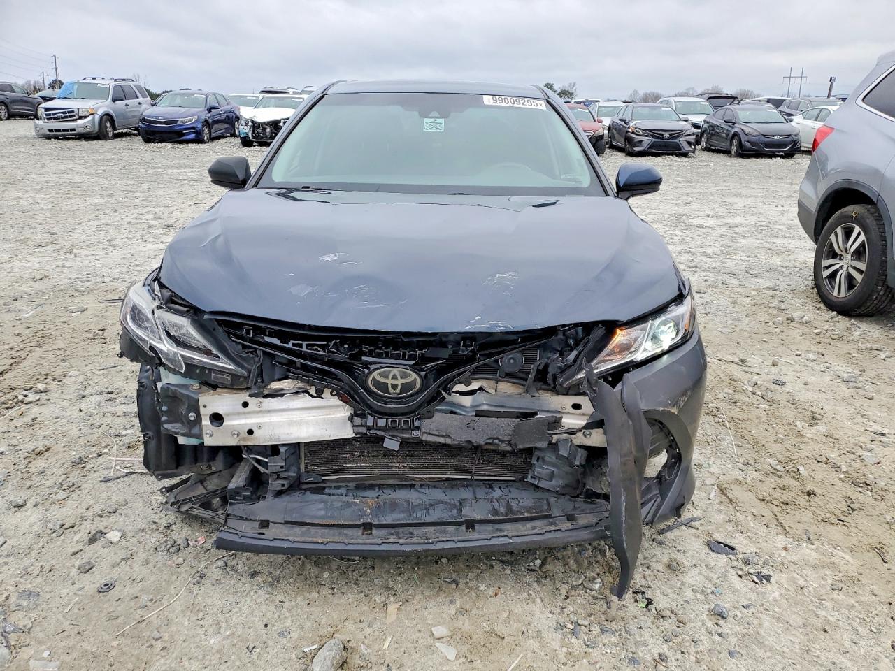 2018 TOYOTA CAMRY L photo 5