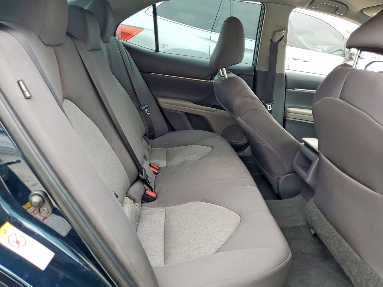 2018 TOYOTA CAMRY L photo 10