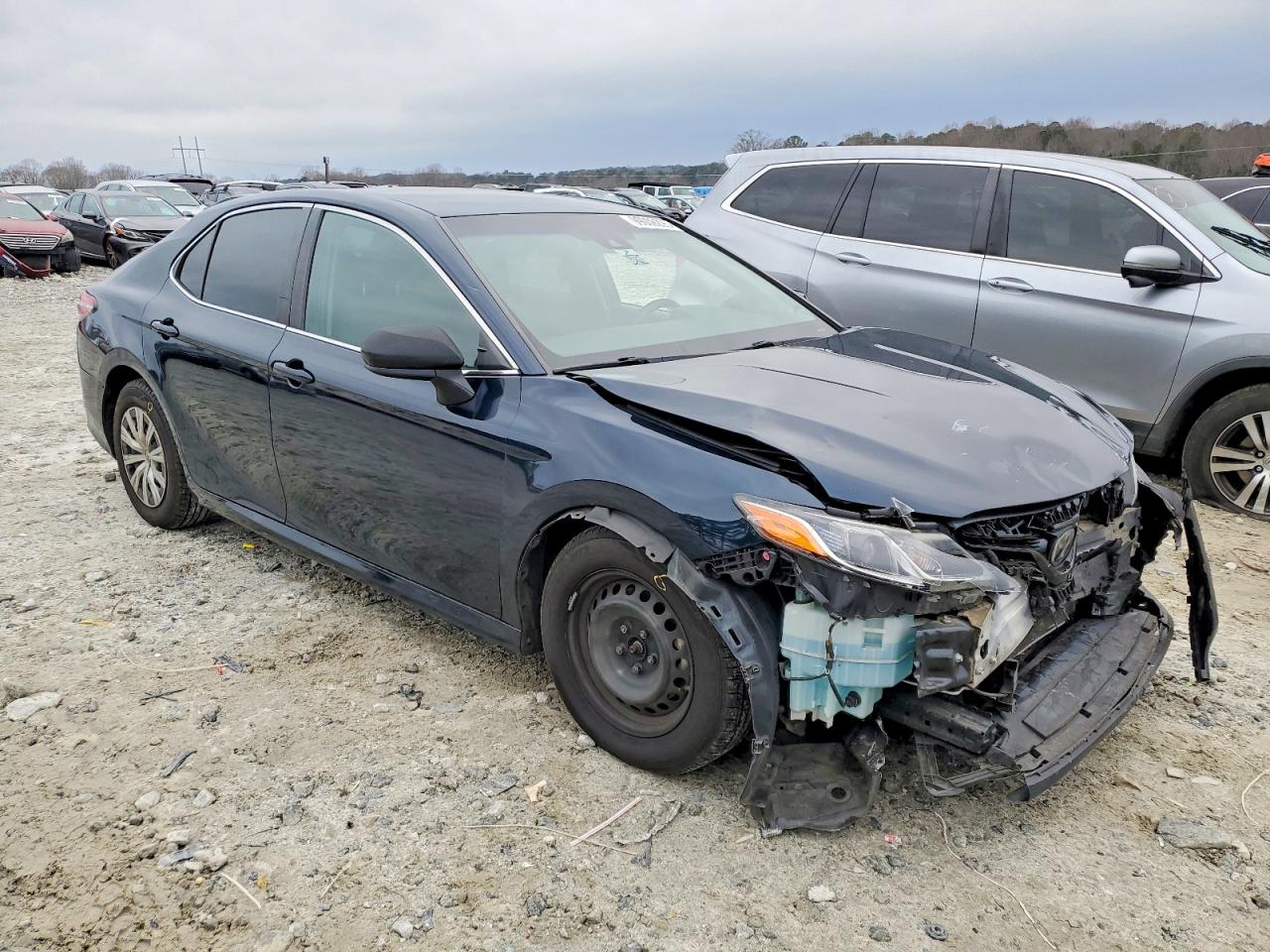 2018 TOYOTA CAMRY L photo 4