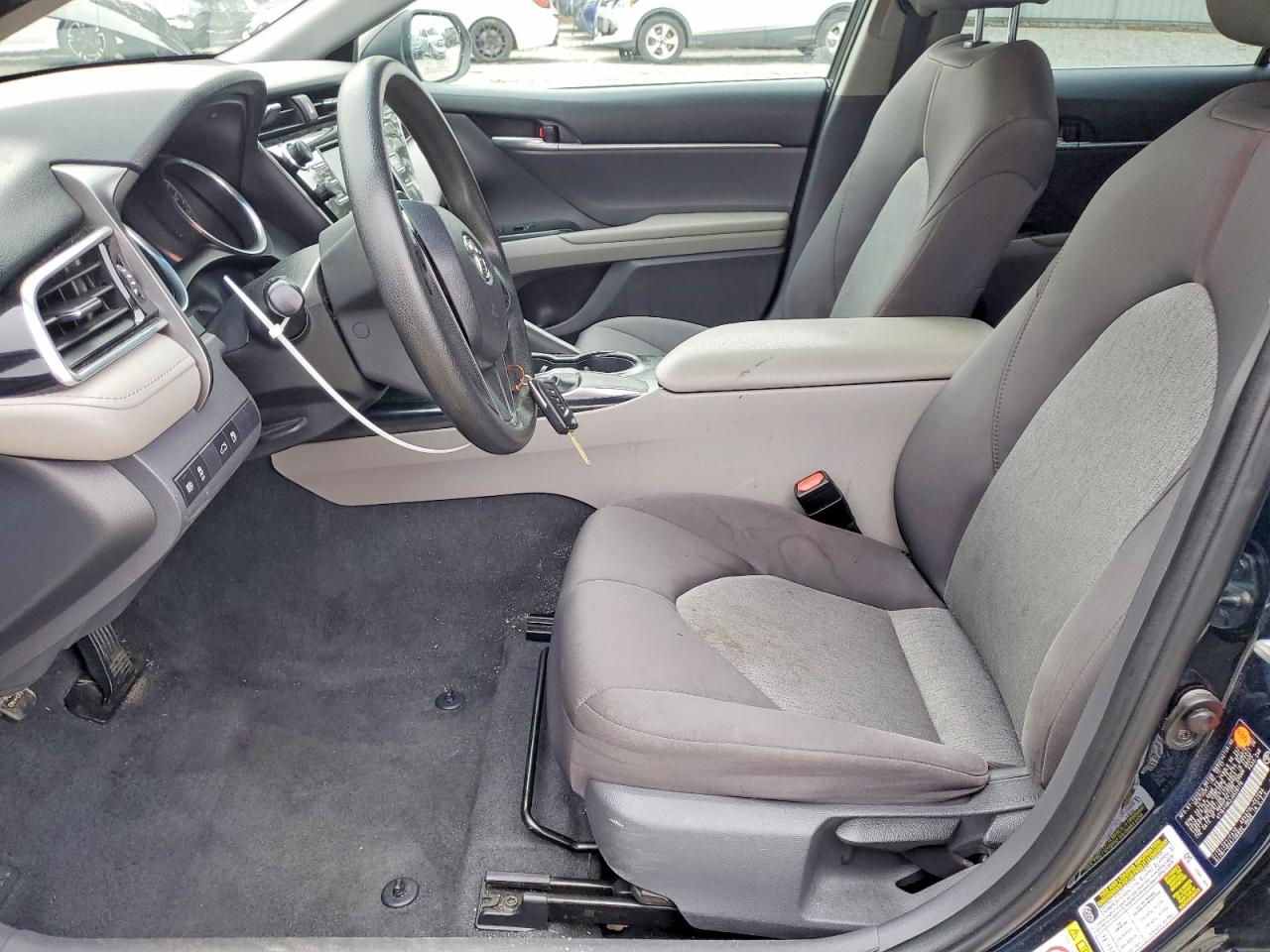 2018 TOYOTA CAMRY L photo 7