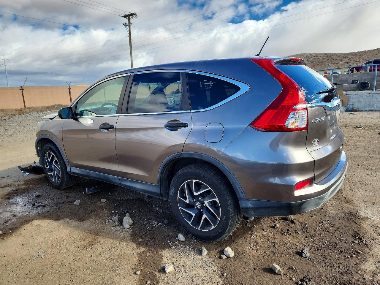 2016 HONDA CR-V SE photo 2