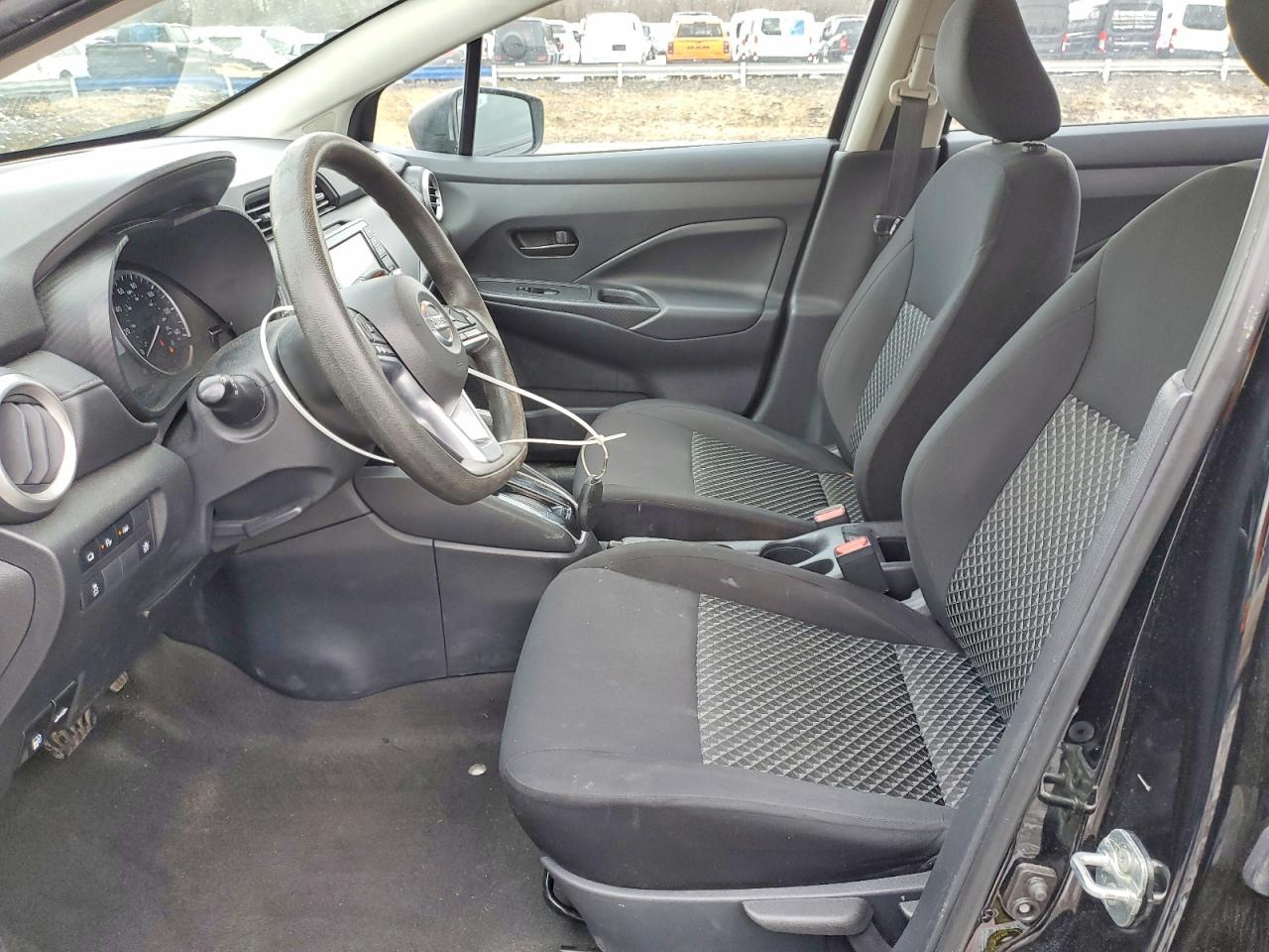 2021 NISSAN VERSA S photo 7