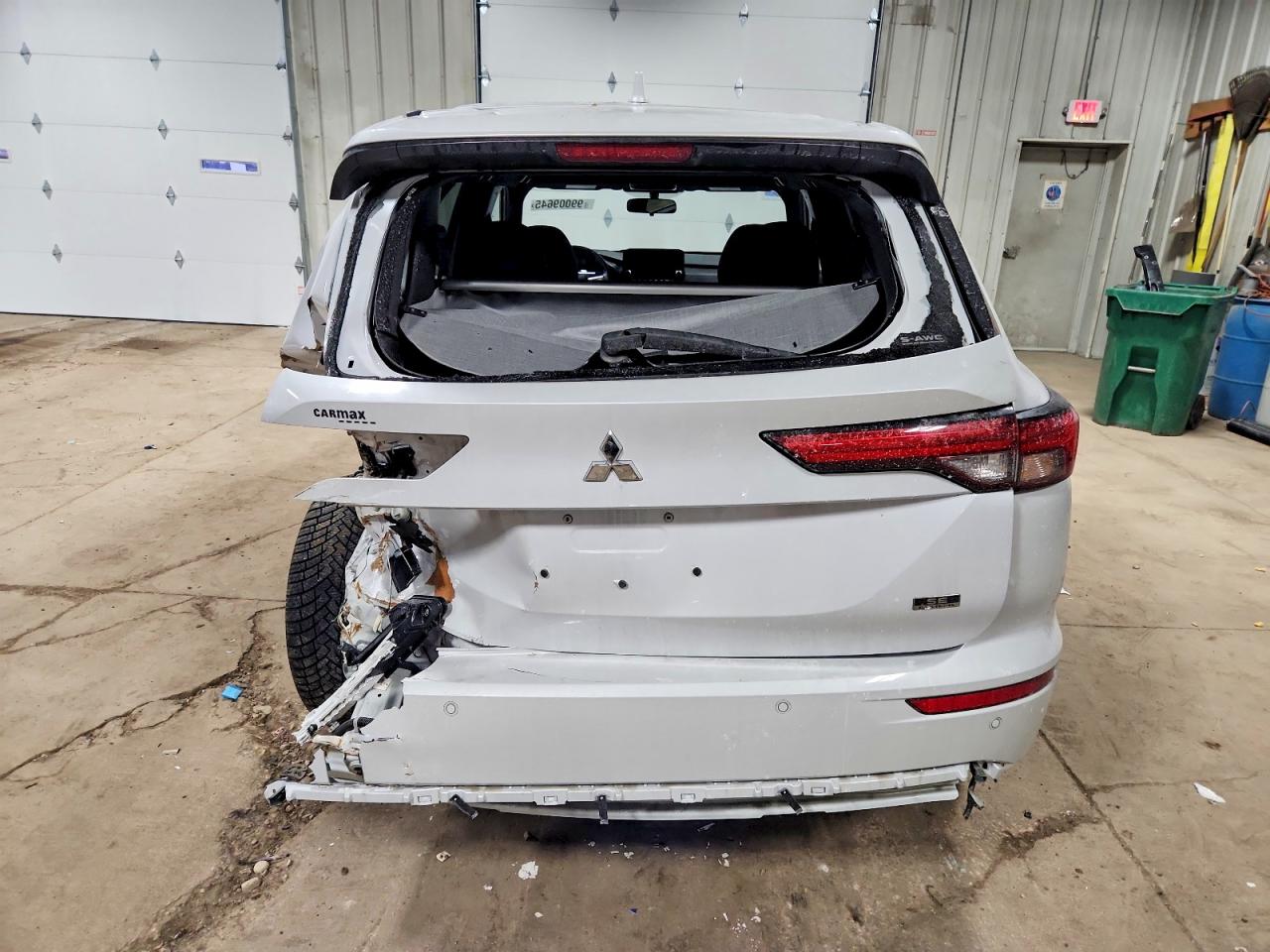 2024 MITSUBISHI OUTLANDER SE photo 6