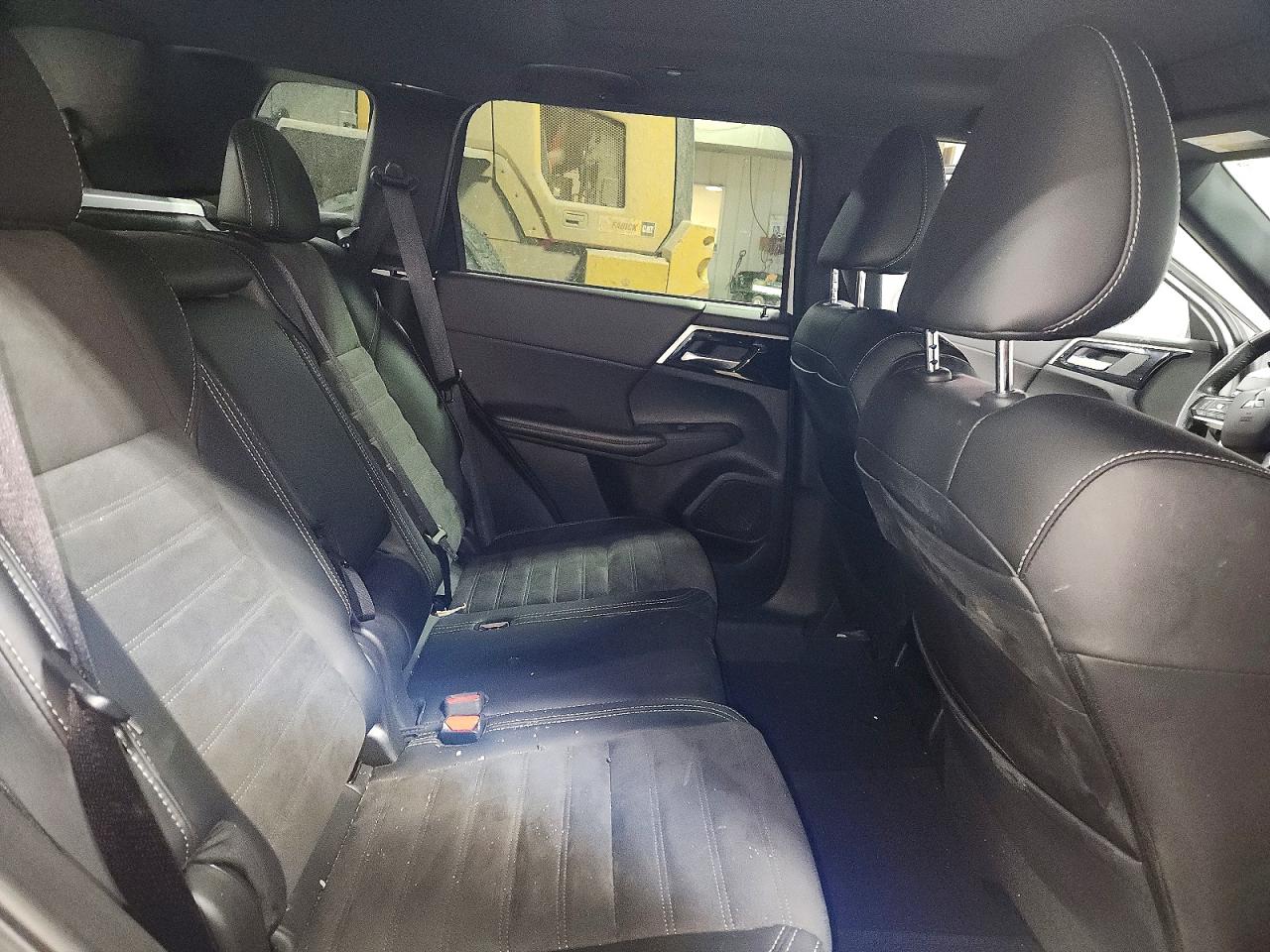 2024 MITSUBISHI OUTLANDER SE photo 11