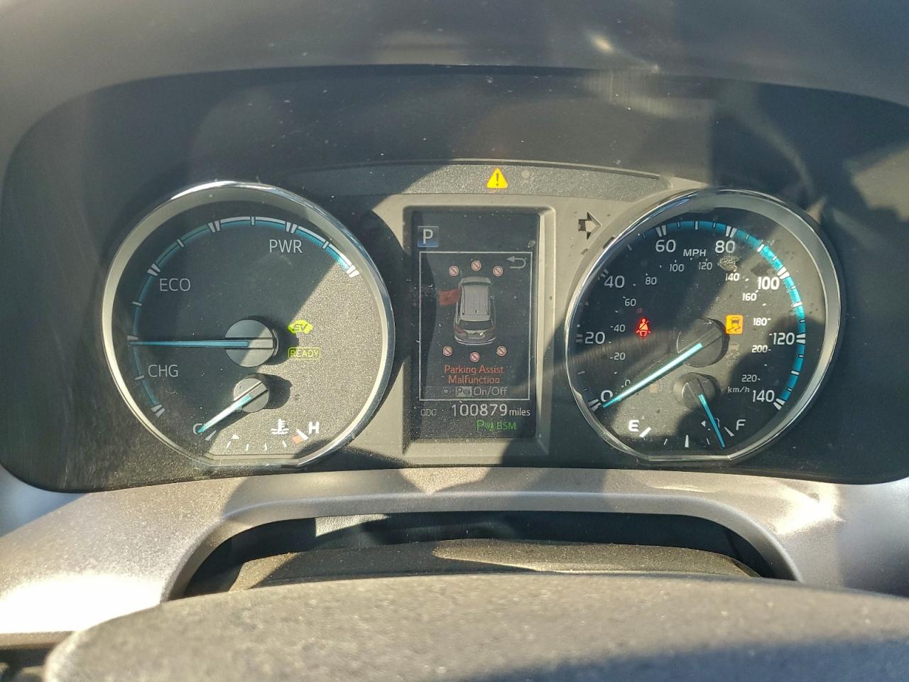 2018 TOYOTA RAV4 HV LE photo 9