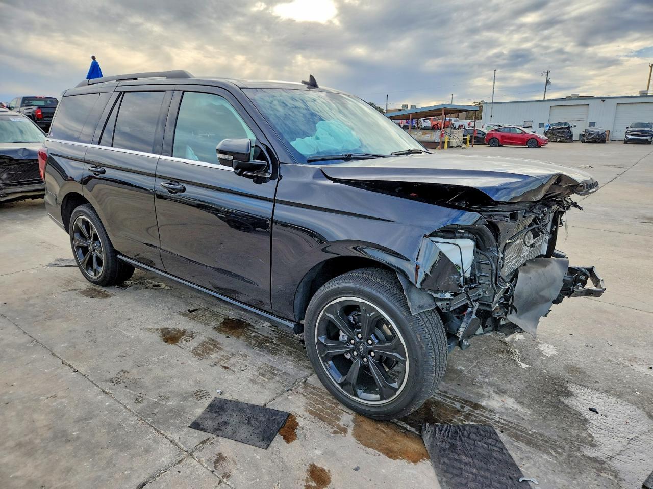 2024 FORD EXPEDITION LIMITED photo 4