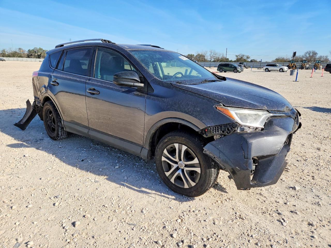 2017 TOYOTA RAV4 LE photo 4