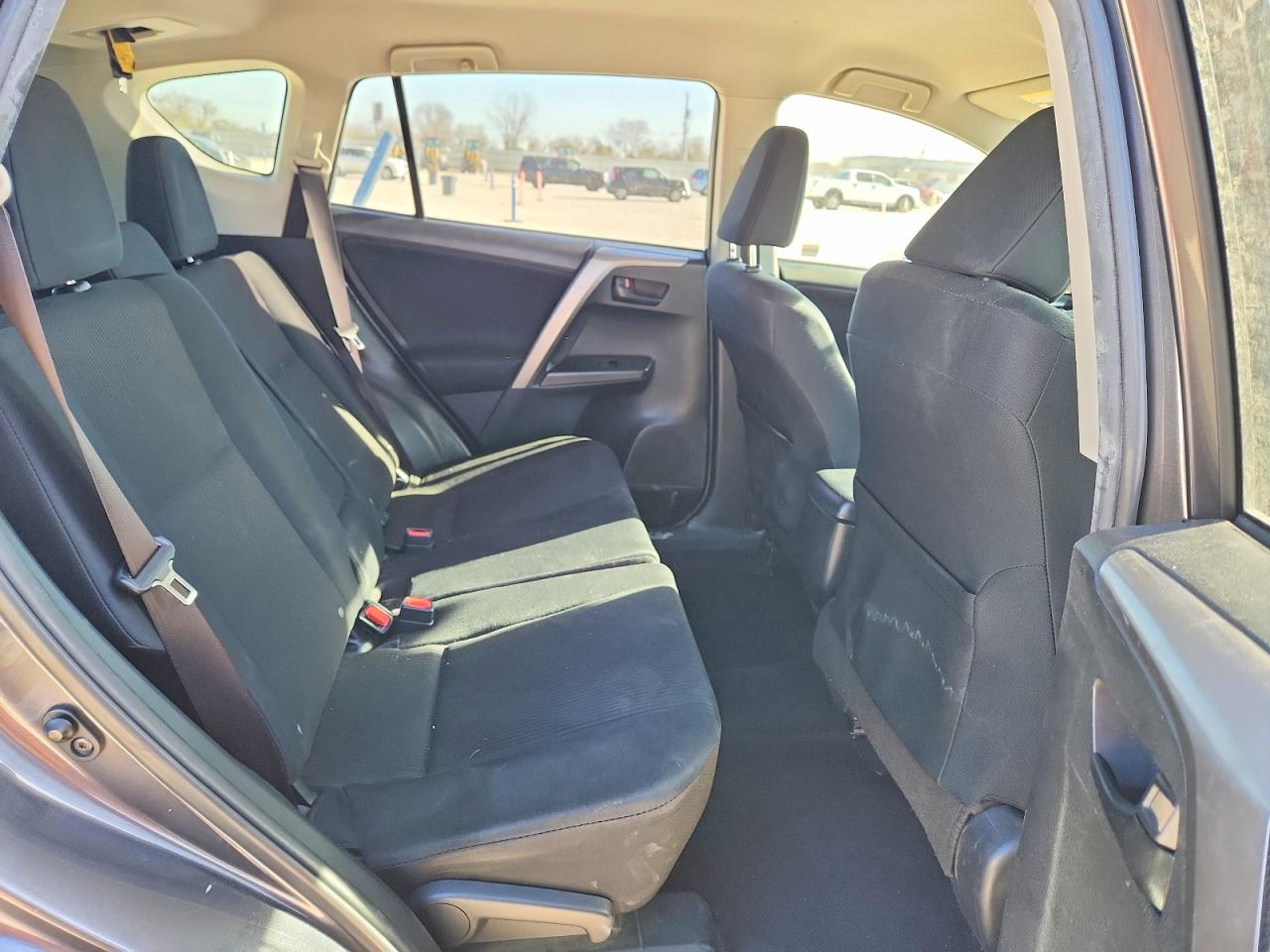 2017 TOYOTA RAV4 LE photo 11