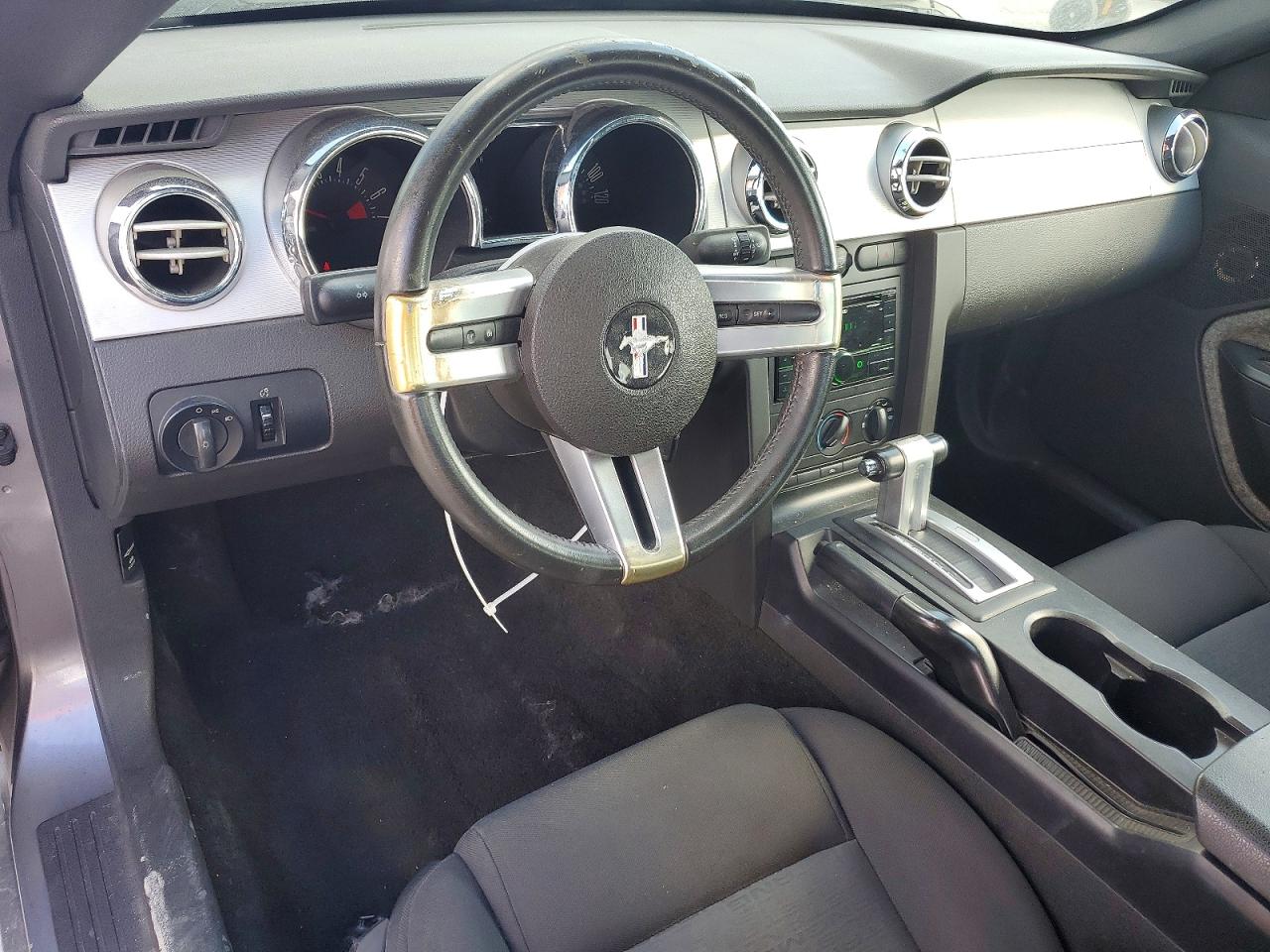 2006 FORD MUSTANG photo 8