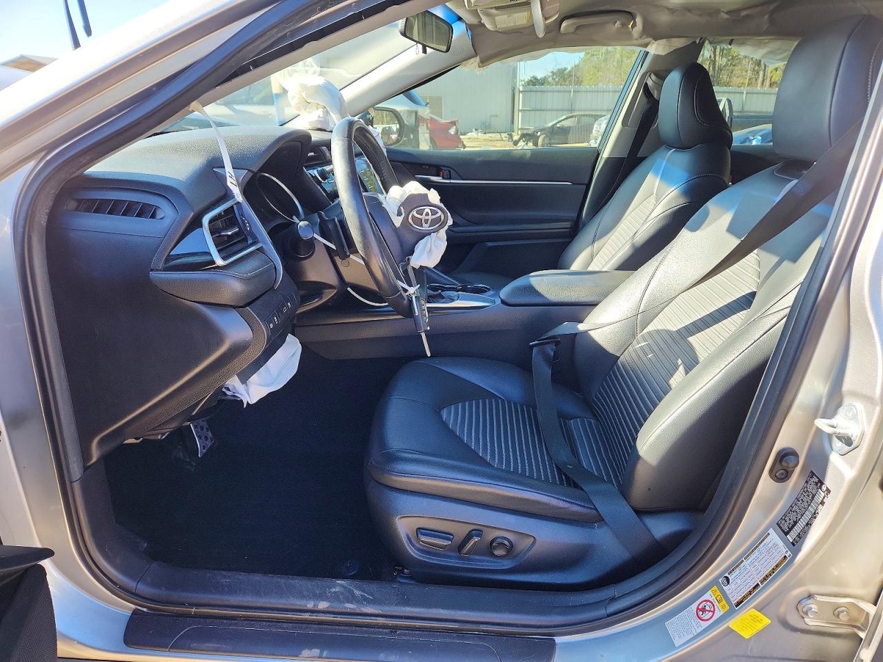 2018 TOYOTA CAMRY L photo 7
