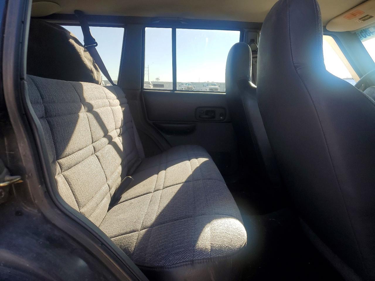 1999 JEEP CHEROKEE SPORT photo 21
