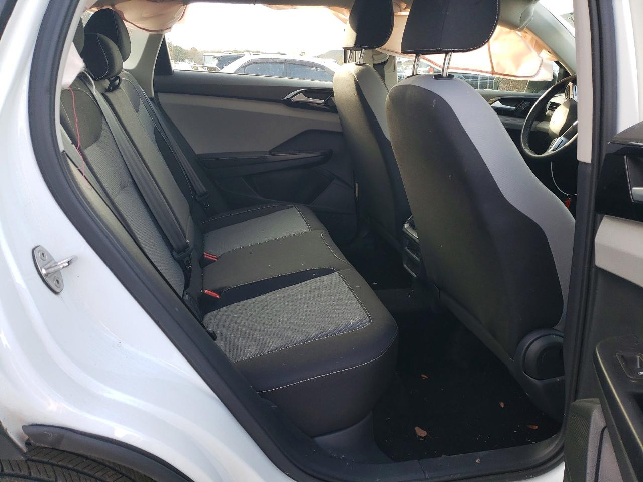 2024 VOLKSWAGEN TAOS S photo 11