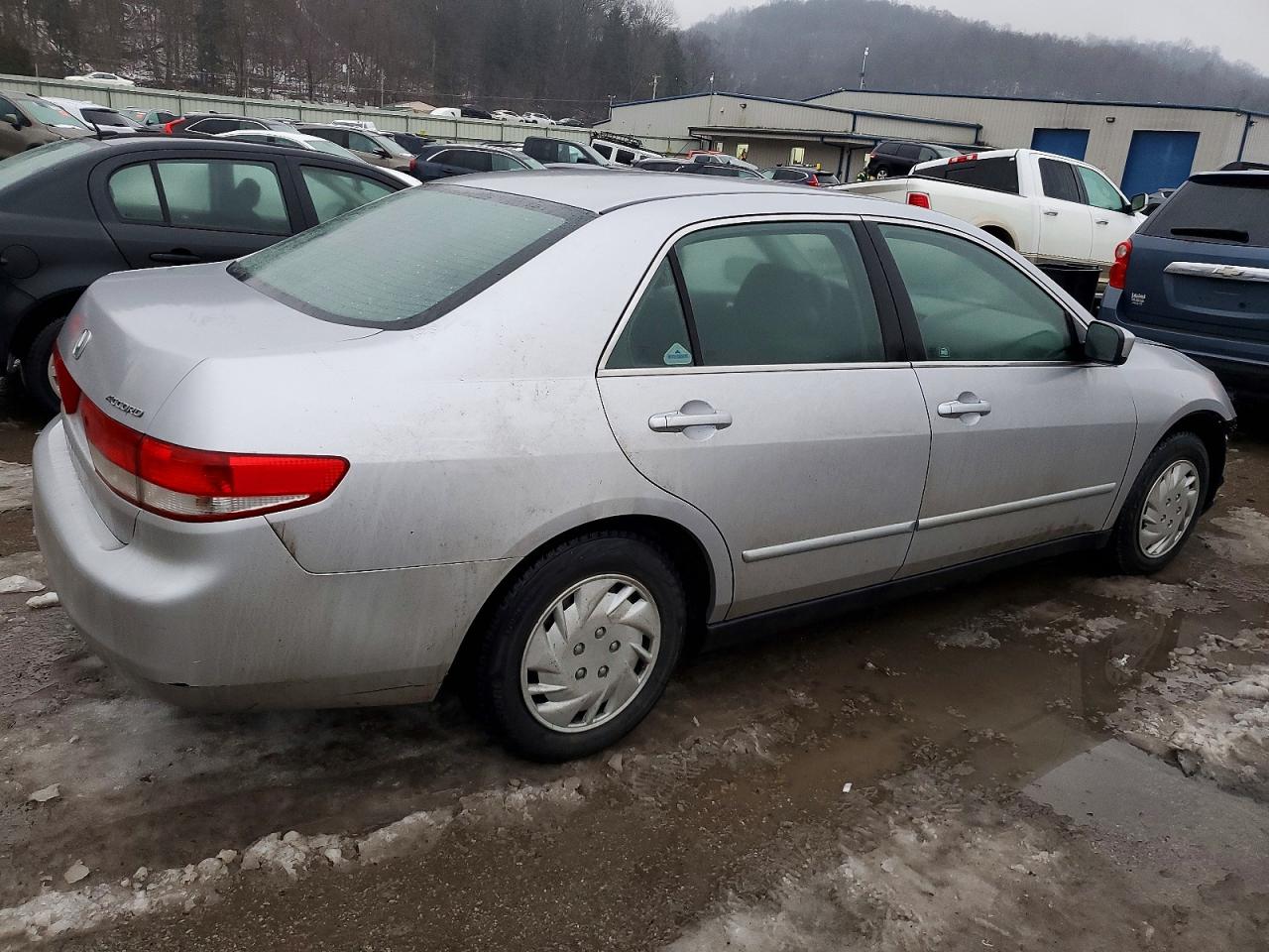 2003 HONDA ACCORD LX photo 3