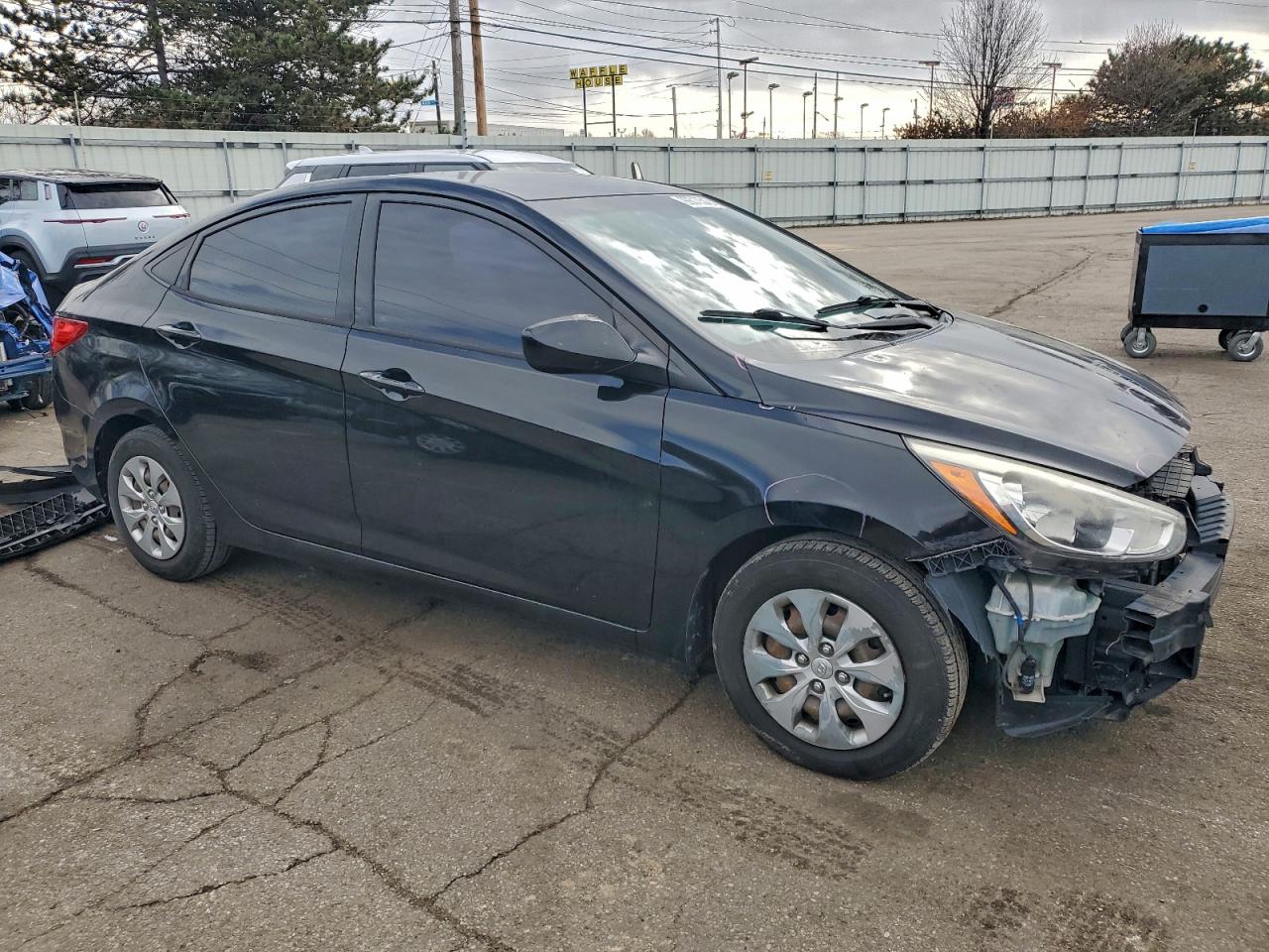 2016 HYUNDAI ACCENT SE photo 4