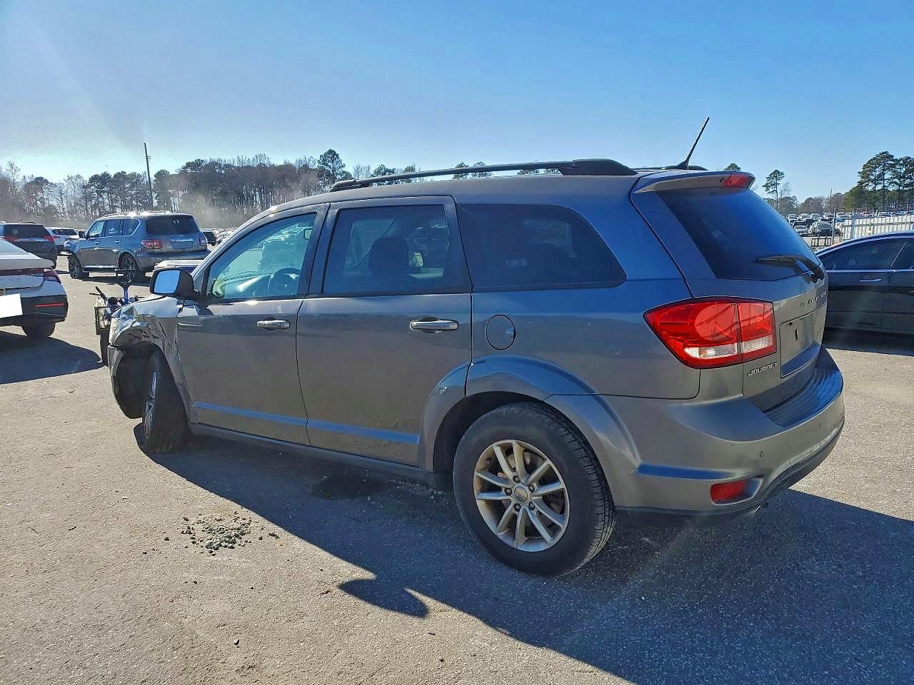 2013 DODGE JOURNEY SXT photo 2