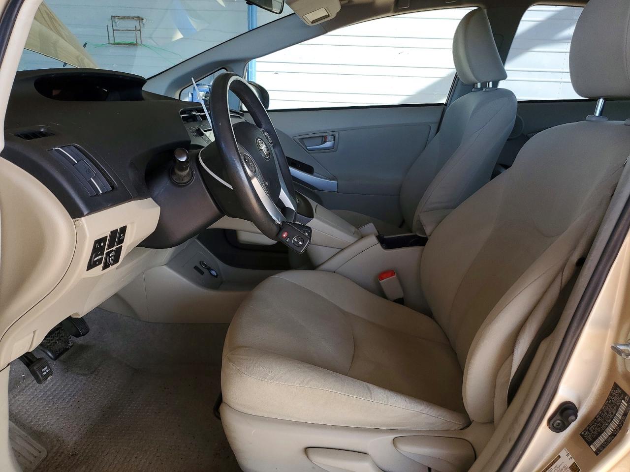 2011 TOYOTA PRIUS photo 13