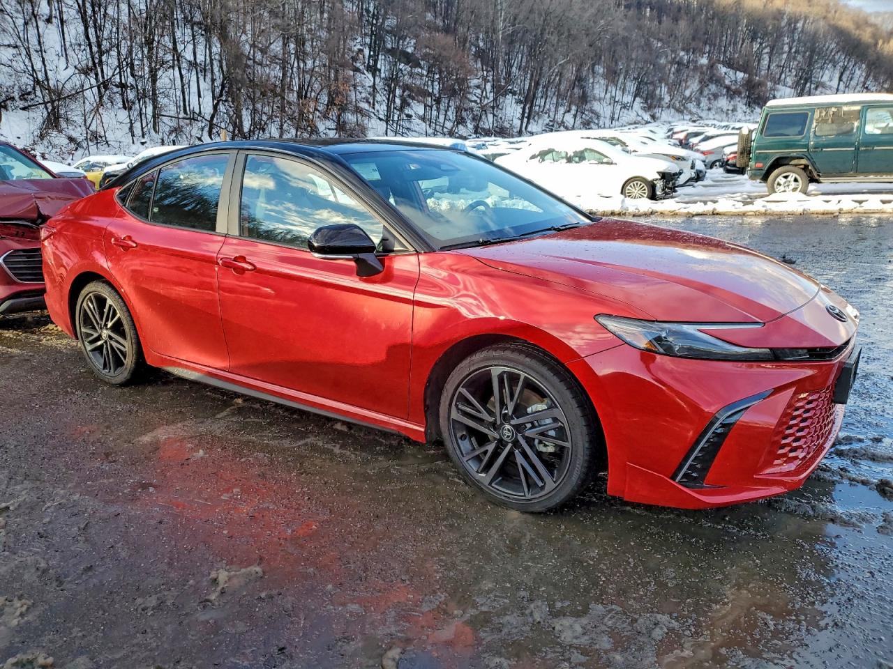 2025 TOYOTA CAMRY XSE photo 4