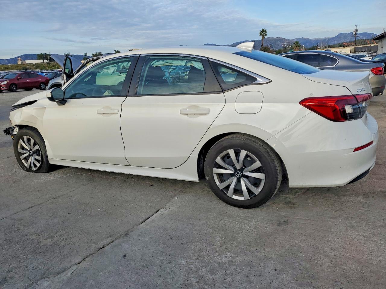 2023 HONDA CIVIC LX photo 2