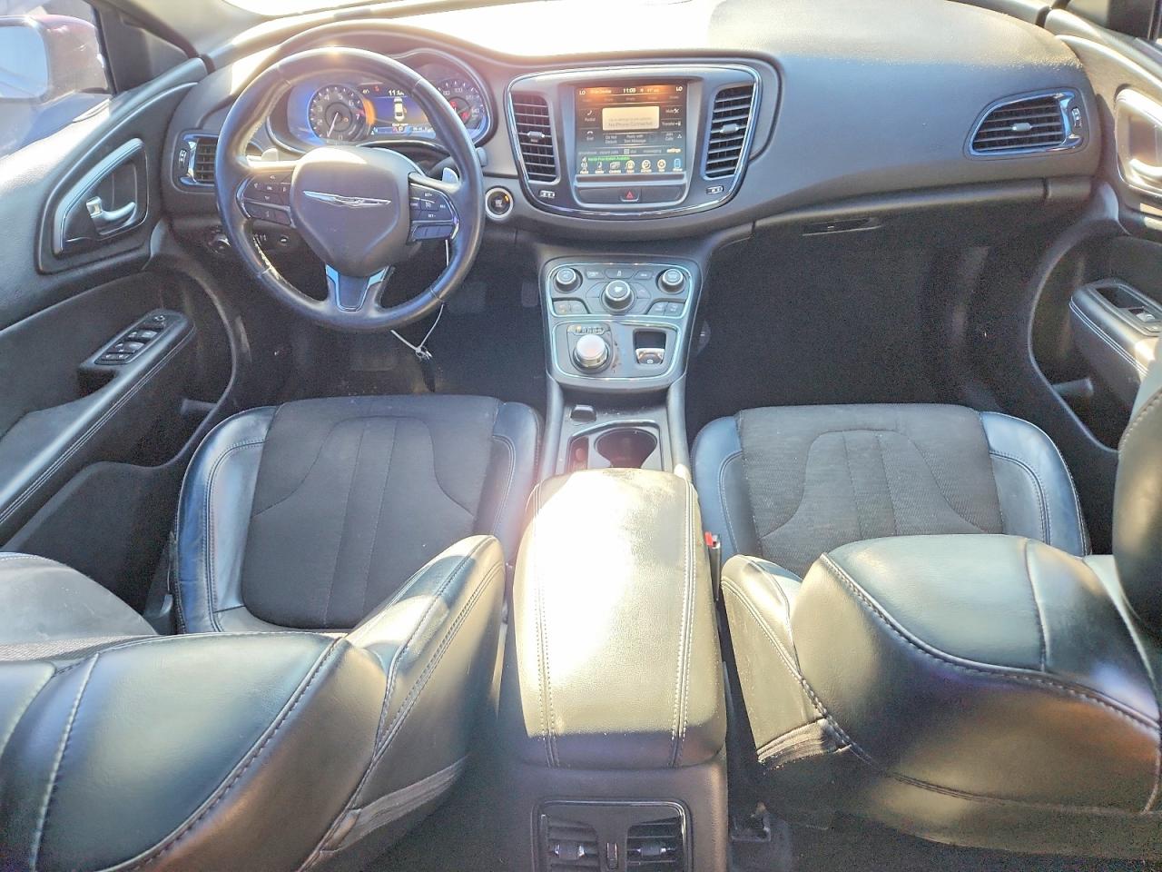 2016 CHRYSLER 200 S photo 8