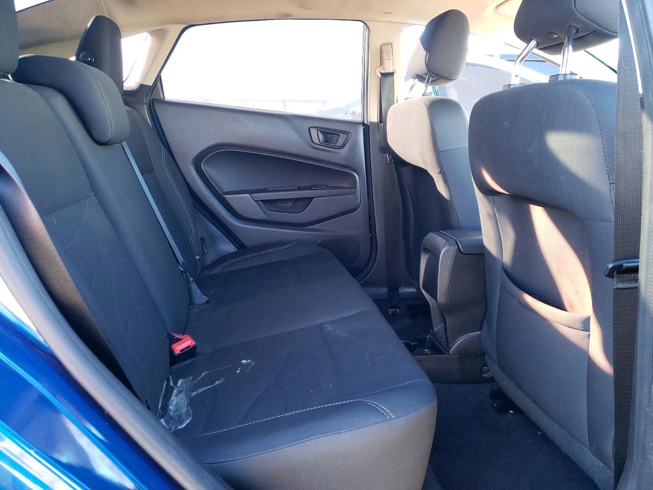 2019 FORD FIESTA SE photo 19