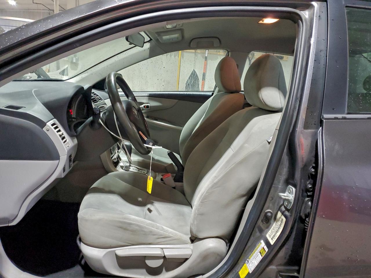 2012 TOYOTA COROLLA BASE photo 13