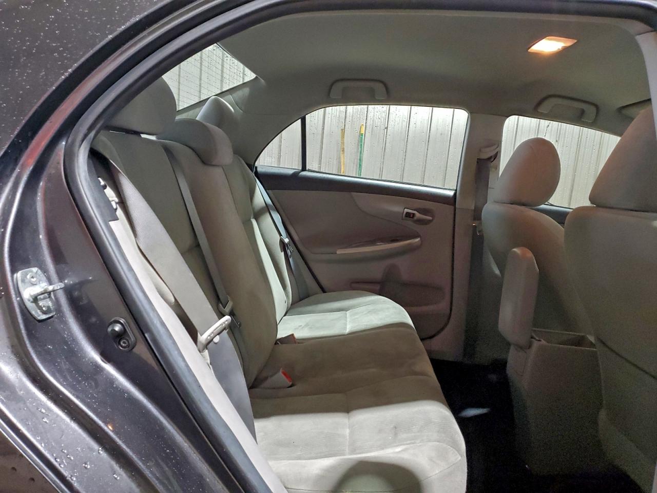 2012 TOYOTA COROLLA BASE photo 19