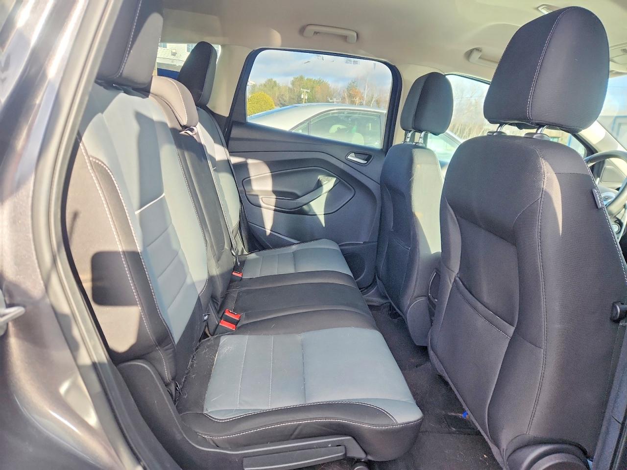 2014 FORD ESCAPE SE photo 11