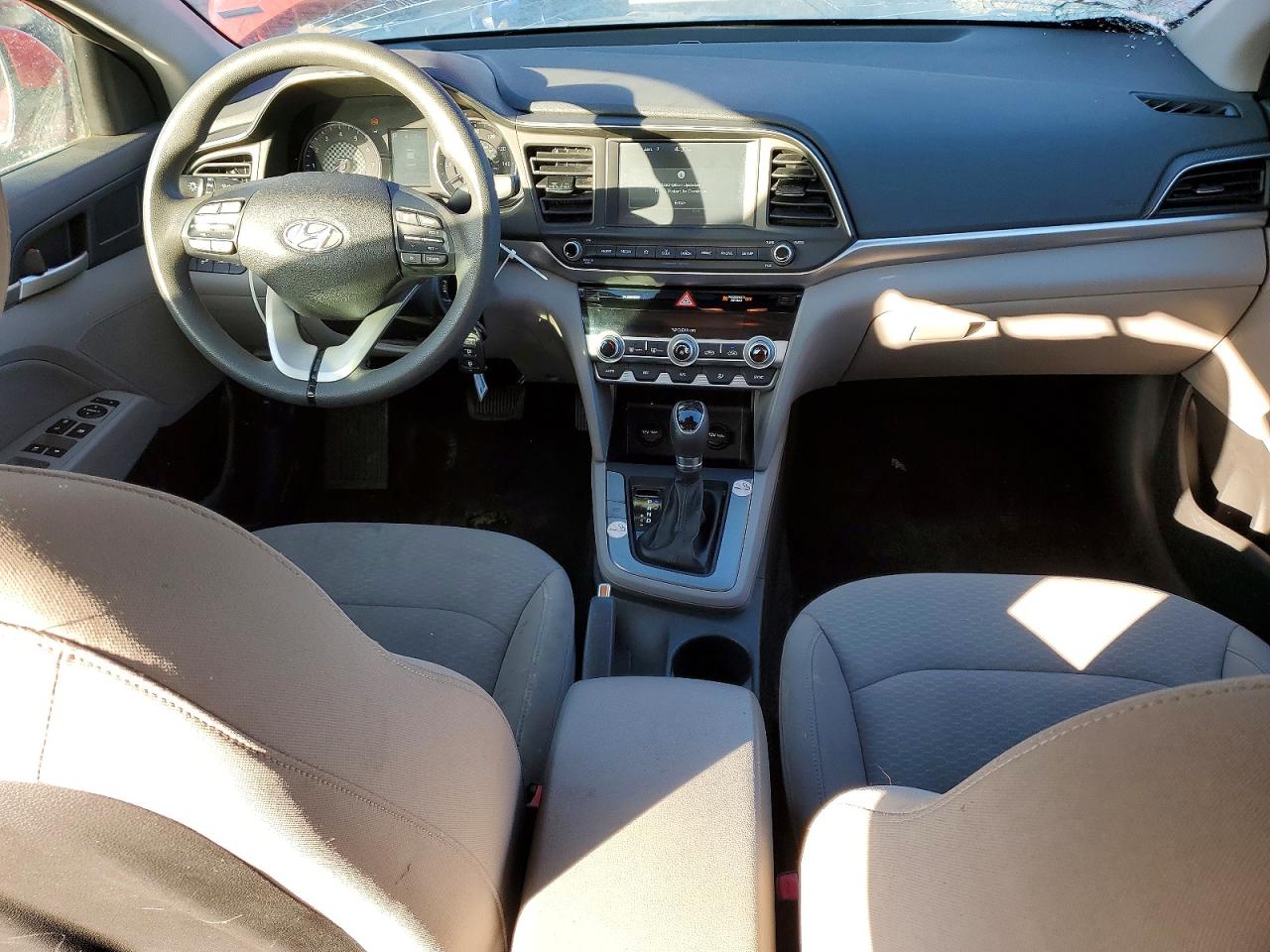 2020 HYUNDAI ELANTRA SEL photo 8