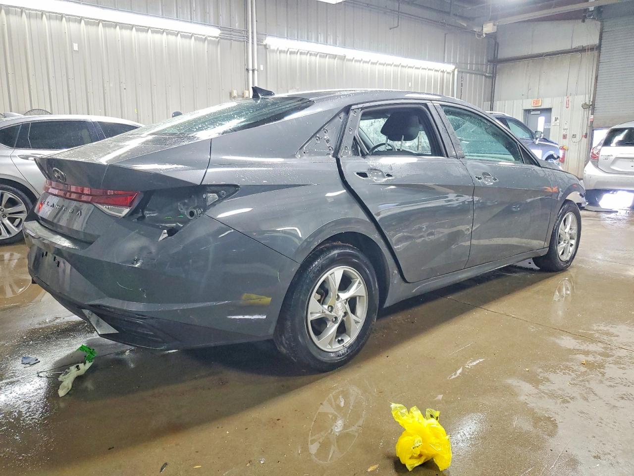 2023 HYUNDAI ELANTRA SE photo 3