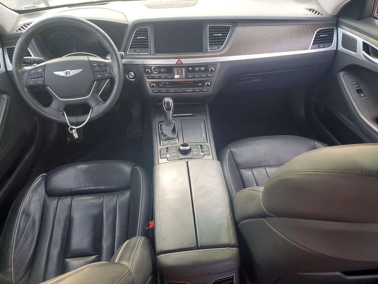 2015 HYUNDAI GENESIS 3.8L photo 8