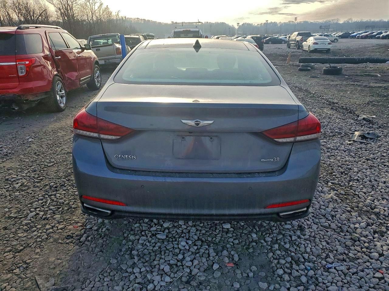2015 HYUNDAI GENESIS 3.8L photo 6