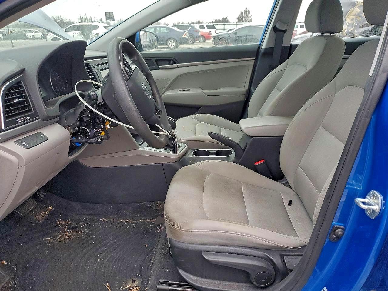 2017 HYUNDAI ELANTRA SE photo 7