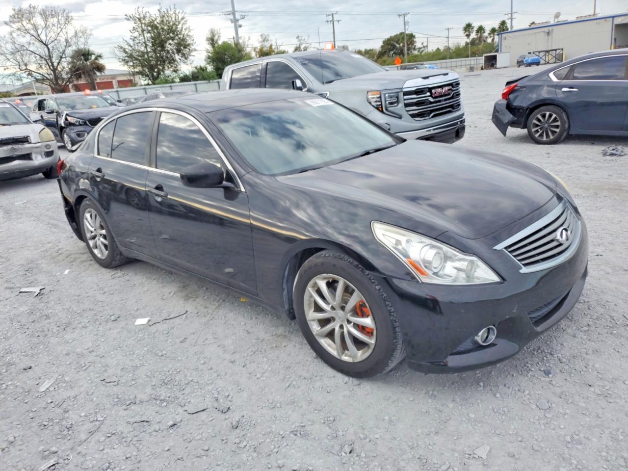 2013 INFINITI G37 BASE photo 4