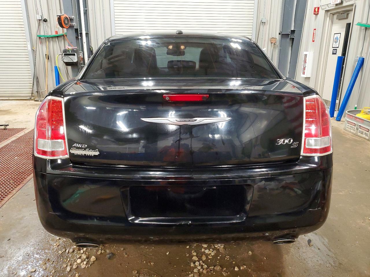 2014 CHRYSLER 300 S photo 6