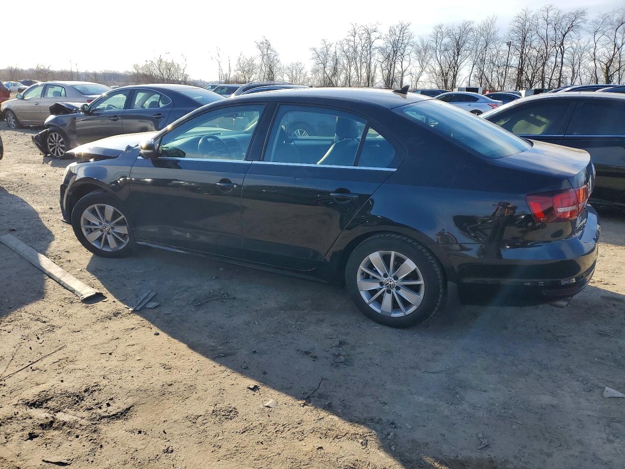 2016 VOLKSWAGEN JETTA SE photo 2