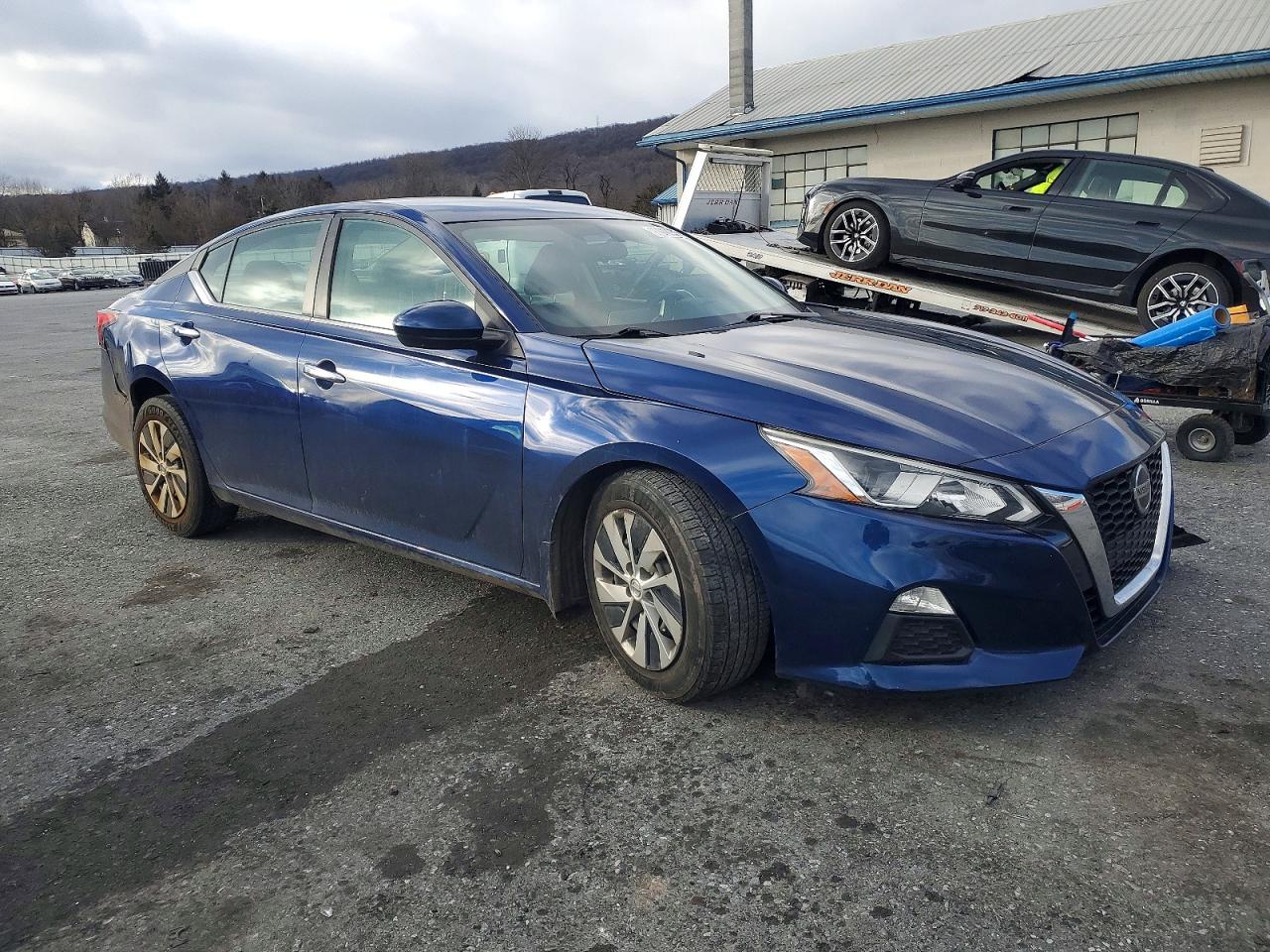 2019 NISSAN ALTIMA S photo 4