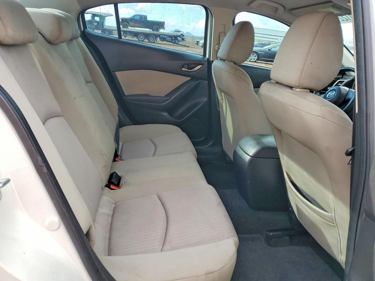 2014 MAZDA 3 SV photo 10