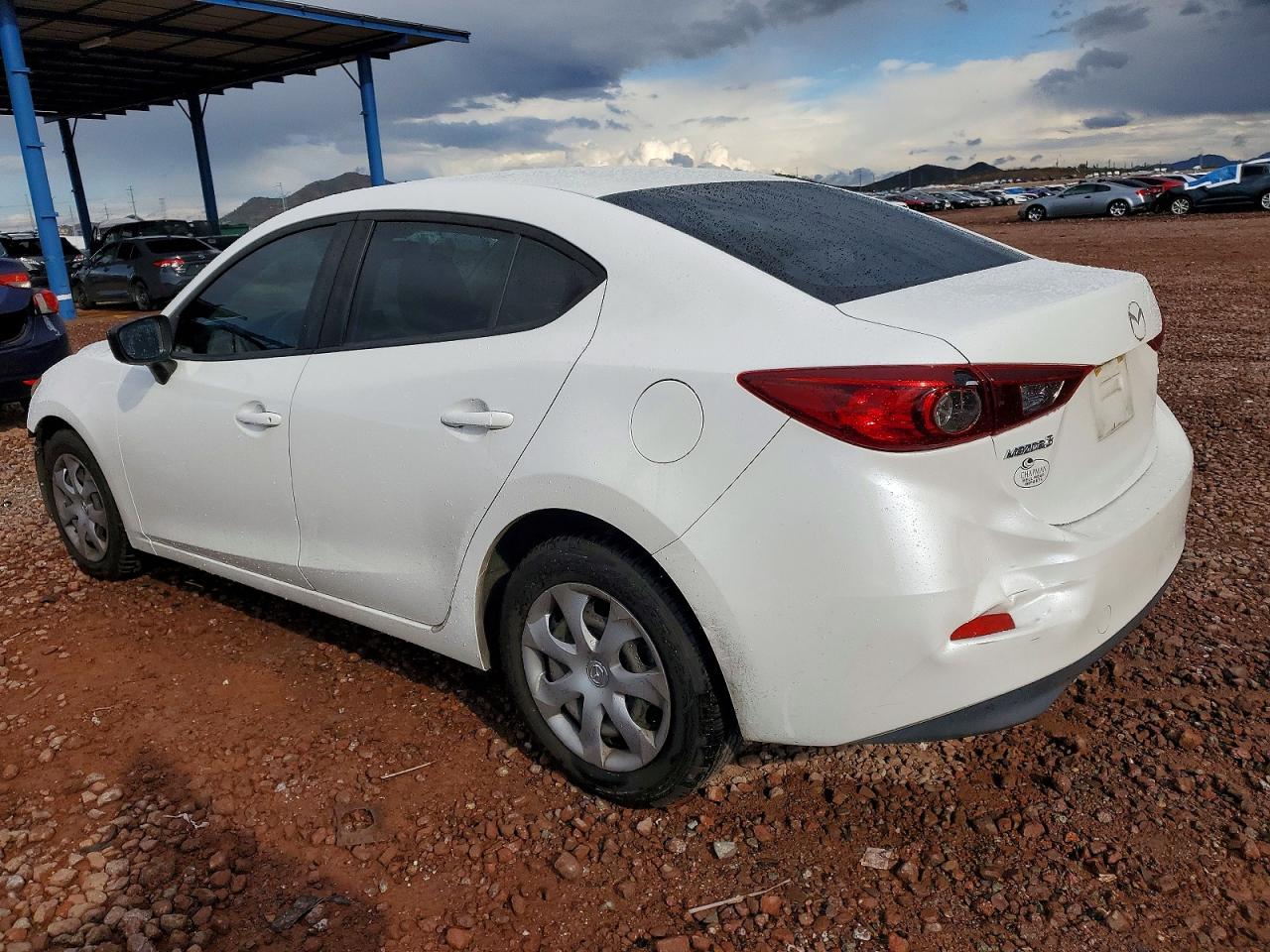 2014 MAZDA 3 SV photo 2