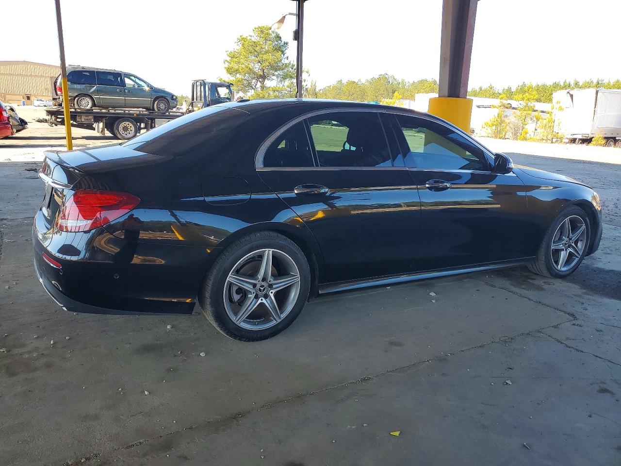 2017 MERCEDES-BENZ E 300 photo 3
