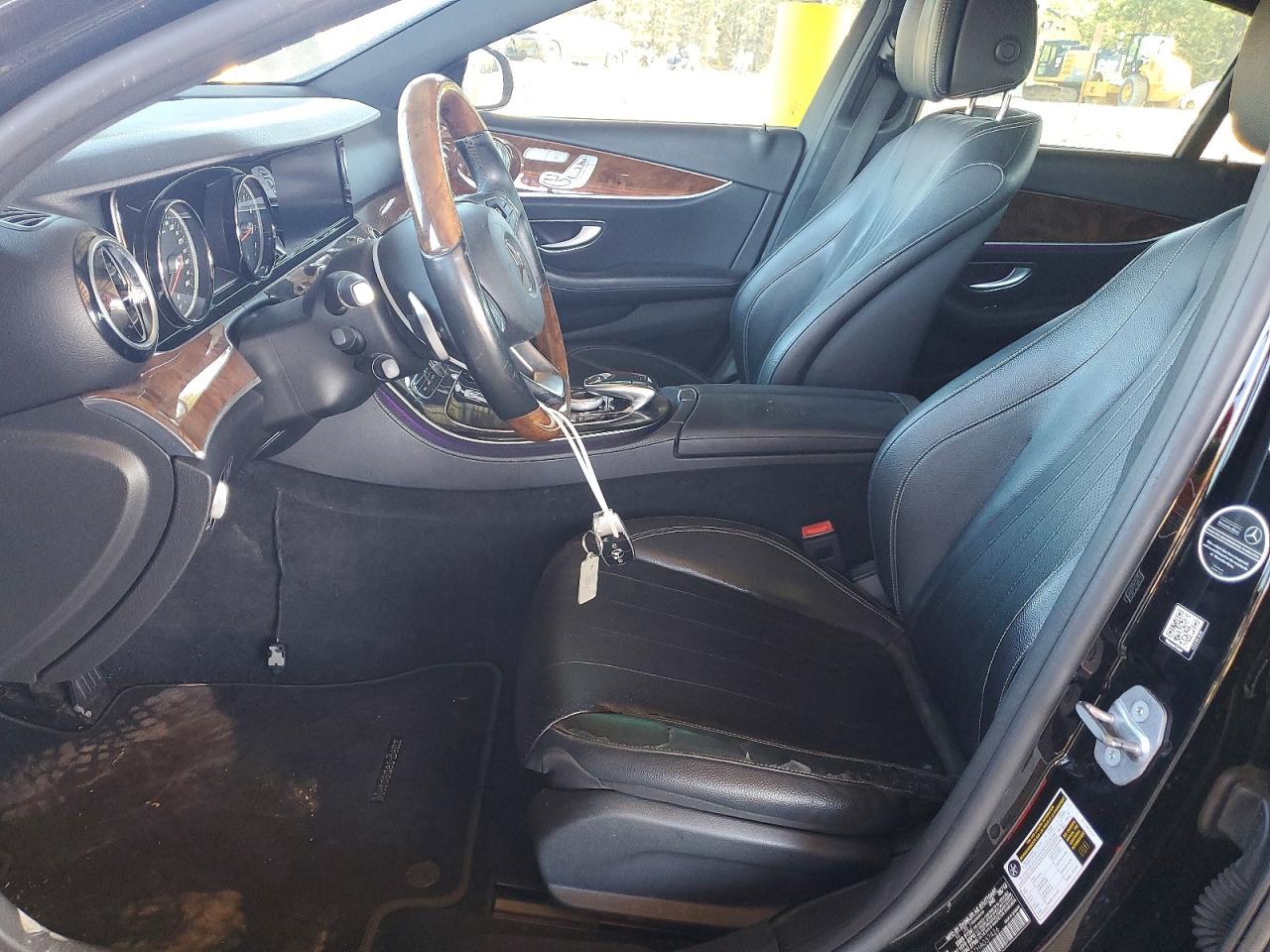 2017 MERCEDES-BENZ E 300 photo 7