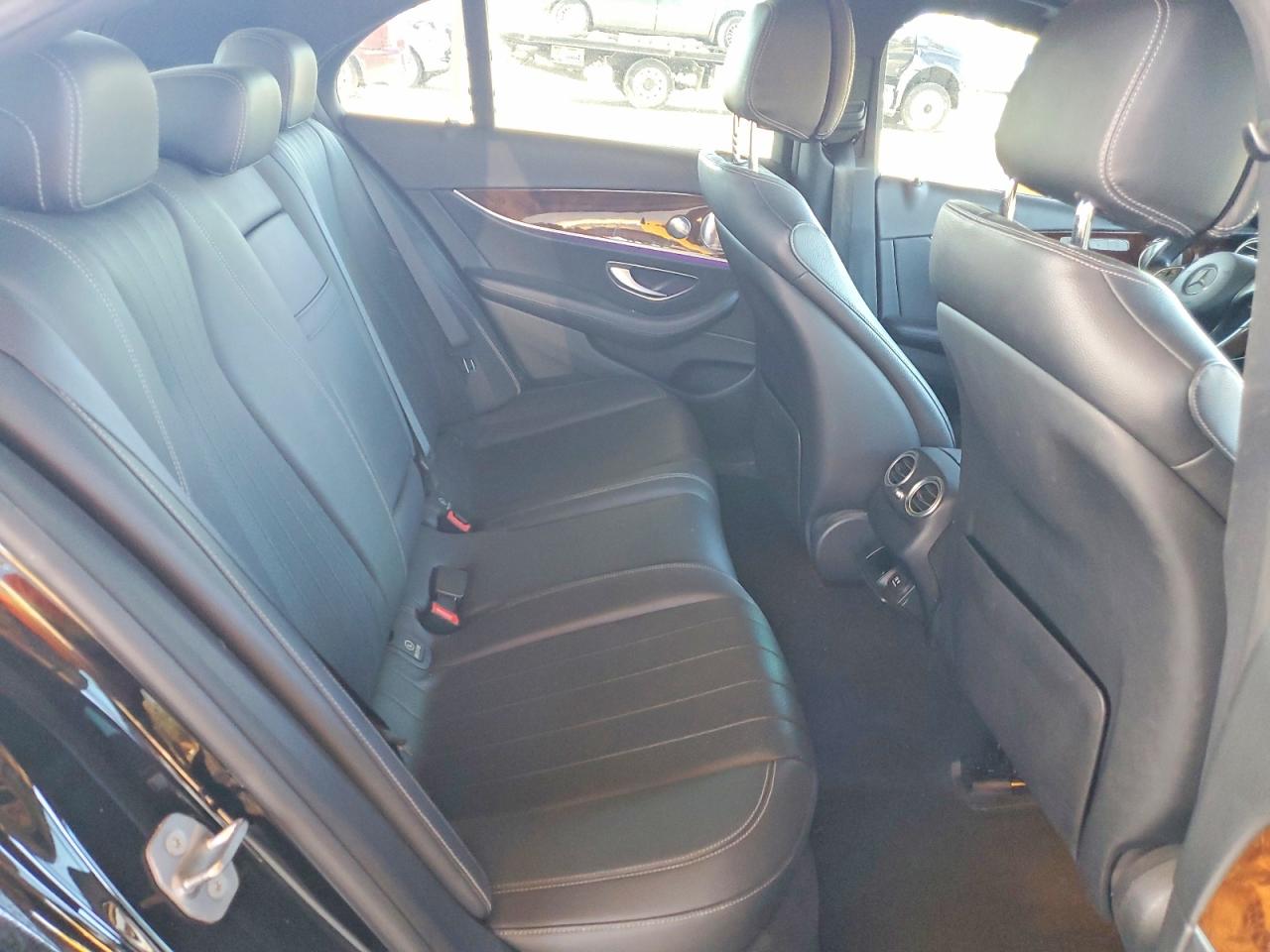 2017 MERCEDES-BENZ E 300 photo 10