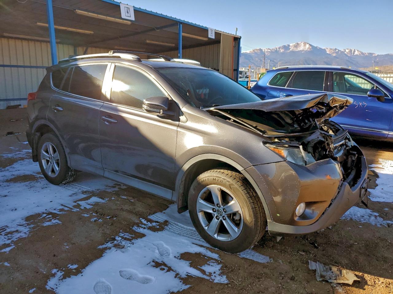 2015 TOYOTA RAV4 XLE photo 4