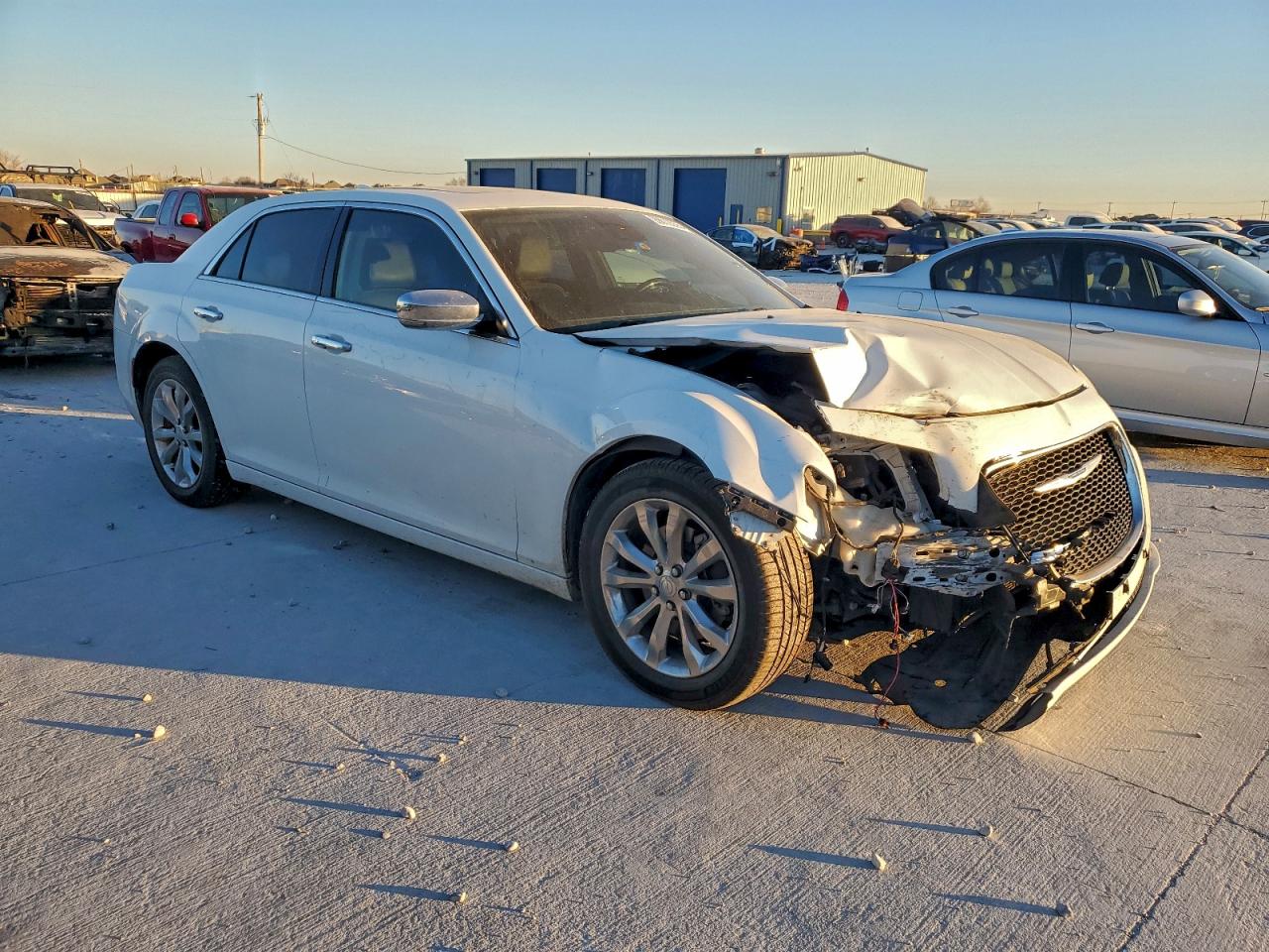 2018 CHRYSLER 300 LIMITED photo 4