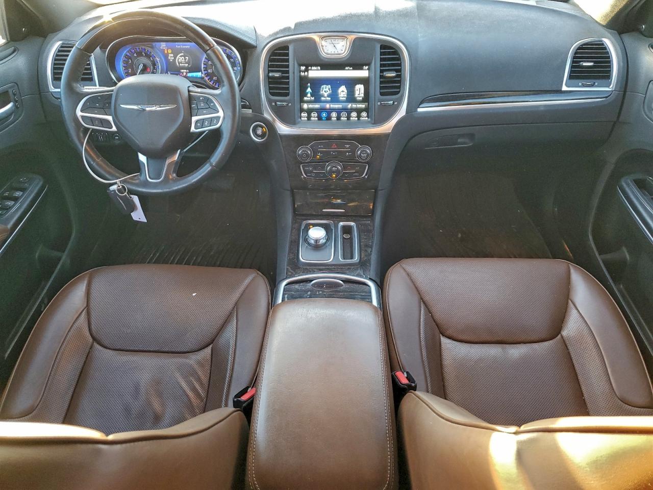 2018 CHRYSLER 300 LIMITED photo 8