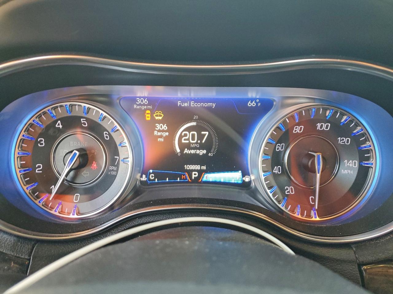 2018 CHRYSLER 300 LIMITED photo 9