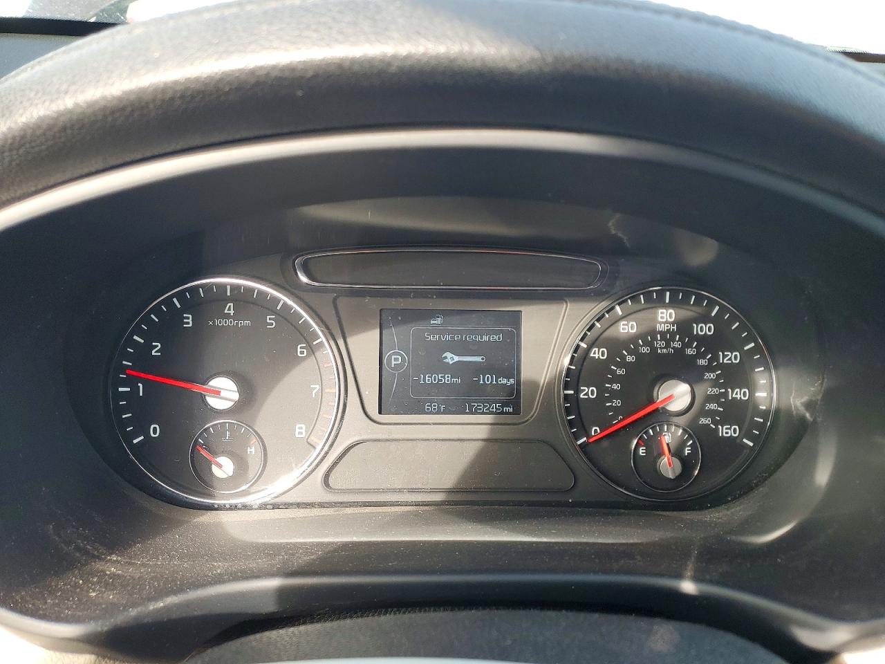 2016 KIA SORENTO LX photo 9