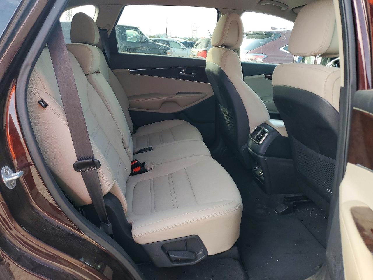 2016 KIA SORENTO LX photo 11