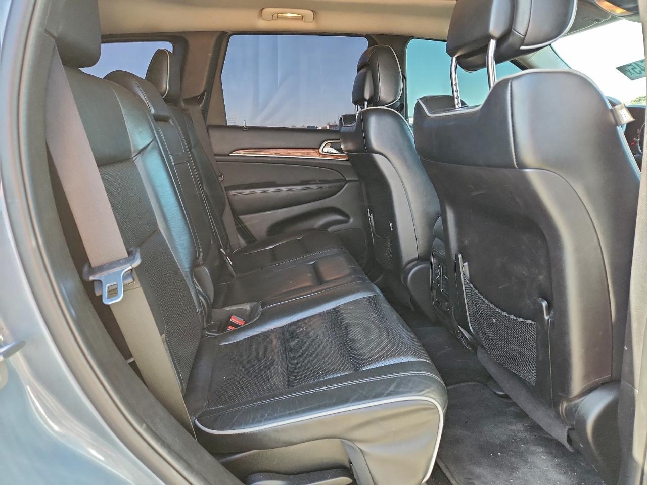 2012 JEEP GRAND CHEROKEE OVERLAND photo 11
